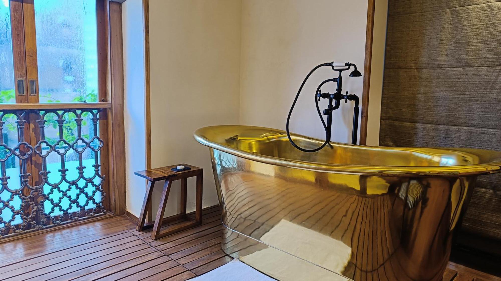 Abode Bombay Hotel Bagian luar foto